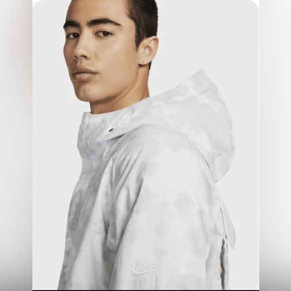 Nike Size L Men’s Sportswear Tech Pack Woven Hooded Jacket In Green/ White - Picture 2 of 13